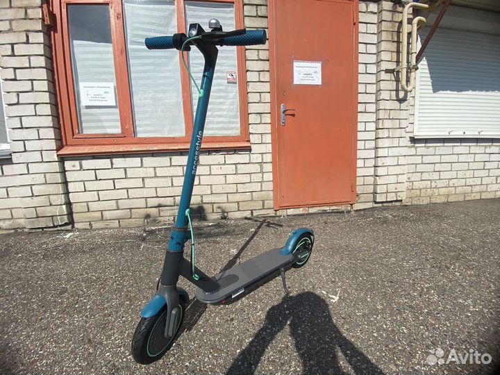 Городской складной электросамокат с гидроизоляцией