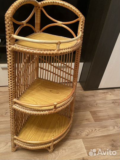 Полка угловая