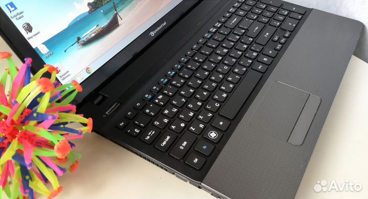 Ноутбук acer/4 ядра/танки тянет