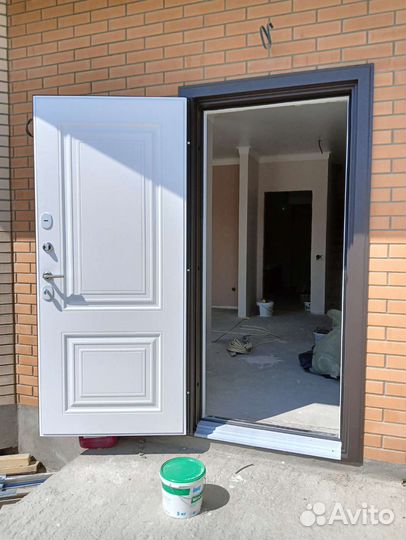 Дверь входная металлическая с терморазрывом