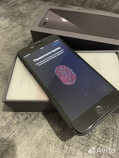 iPhone 8 Plus, 64 ГБ