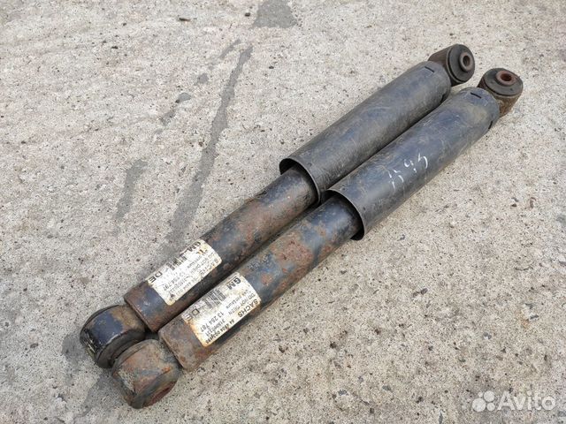 Амортизаторы задние на Opel Vectra C Универсал