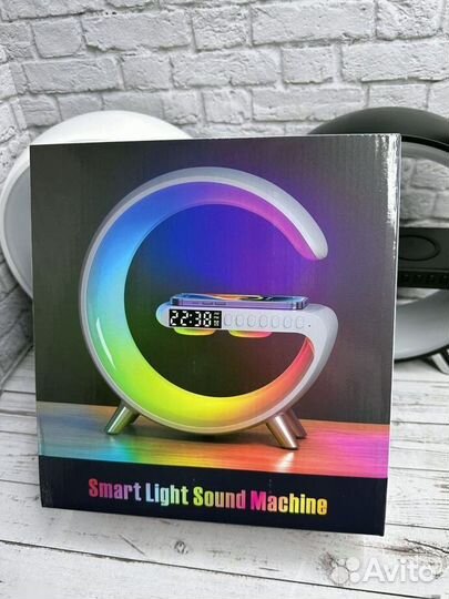 Универсальная световая и звуковая лампа 8в1