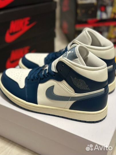 Кроссовки Nike AIR