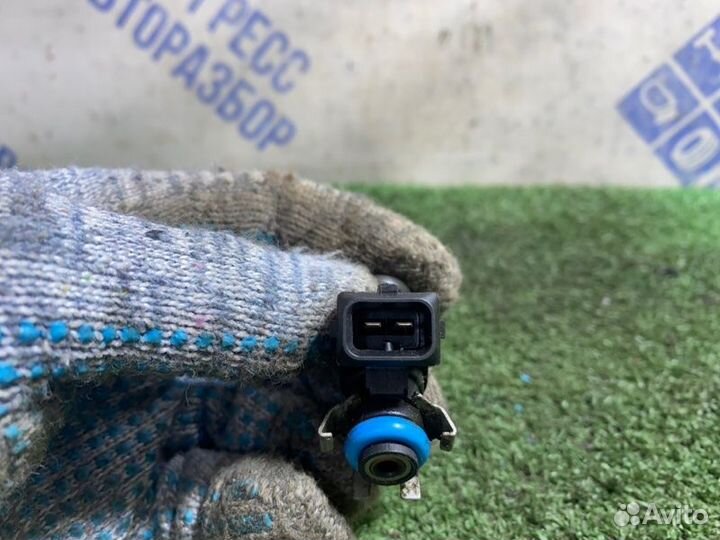 Форсунка топливная Renault Fluence седан 1.6