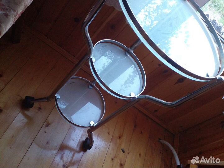 Подставка, сервировочный столик