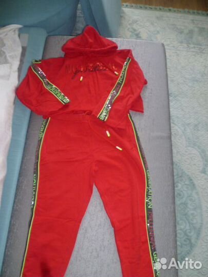 Спортивный костюм