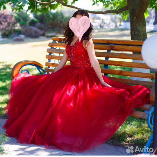 Вечернее платье