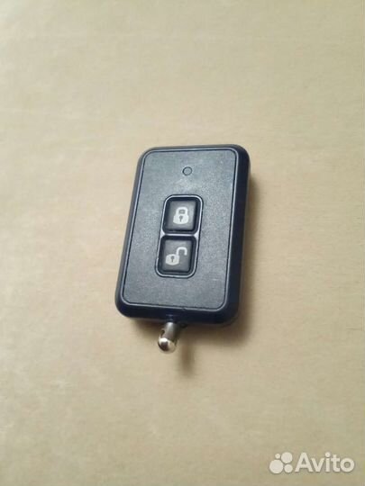 Коробка и брелок от автосигнализации StarLine E90