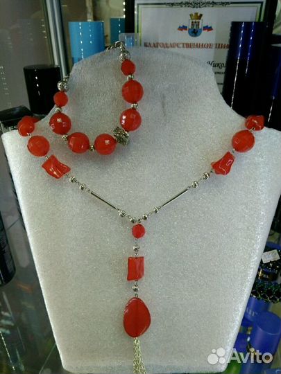 Колье и браслет из бусин
