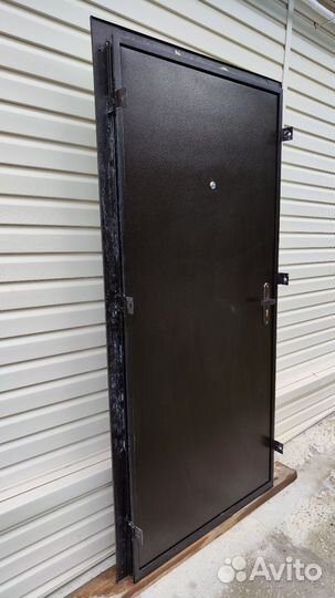 Дверь металлическая входная