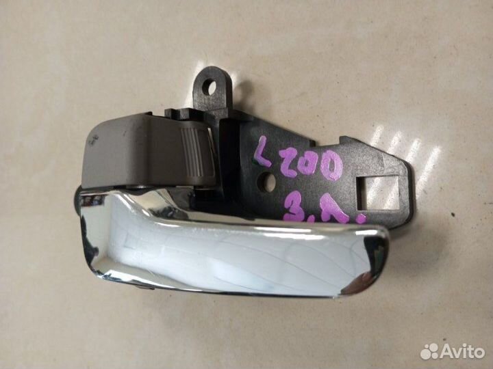 Ручка двери внутренняя задняя левая Mitsubishi