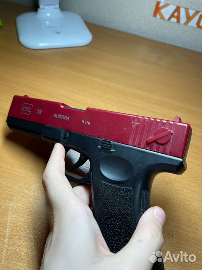 Игрушечный пистолет