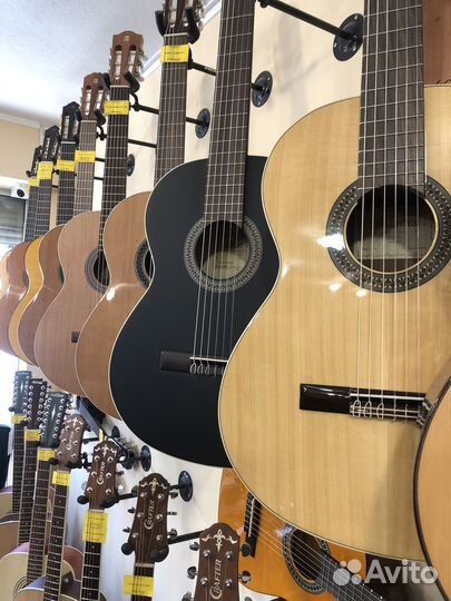 Классическая испанская гитара Alhambra Z-Nature