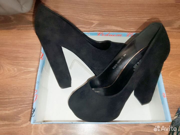 Туфли женские 39 размер черные замшевые