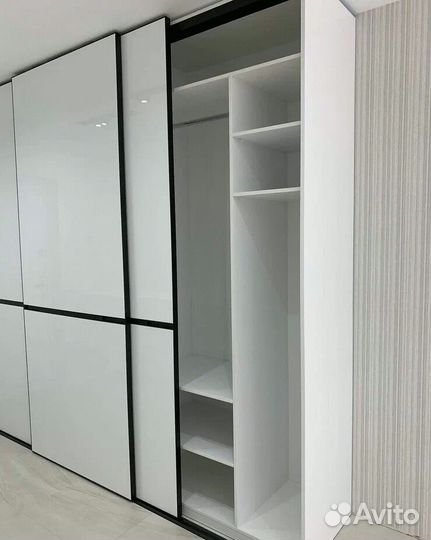 Шкаф-купе в стиле IKEA