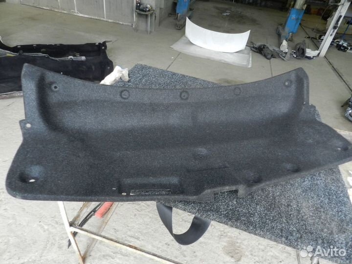 Обшивка крышки багажника Lexus IS250 2013-2020