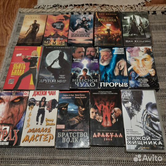 Видеокассеты