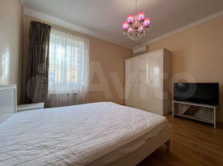 2-к. квартира, 115 м², 2/4 эт.