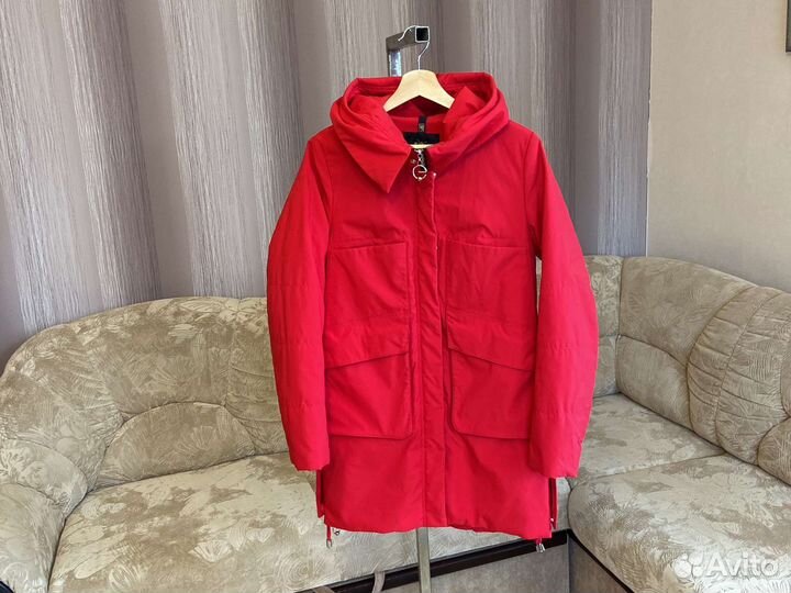 Демисезонная куртка красная парка р.44-46