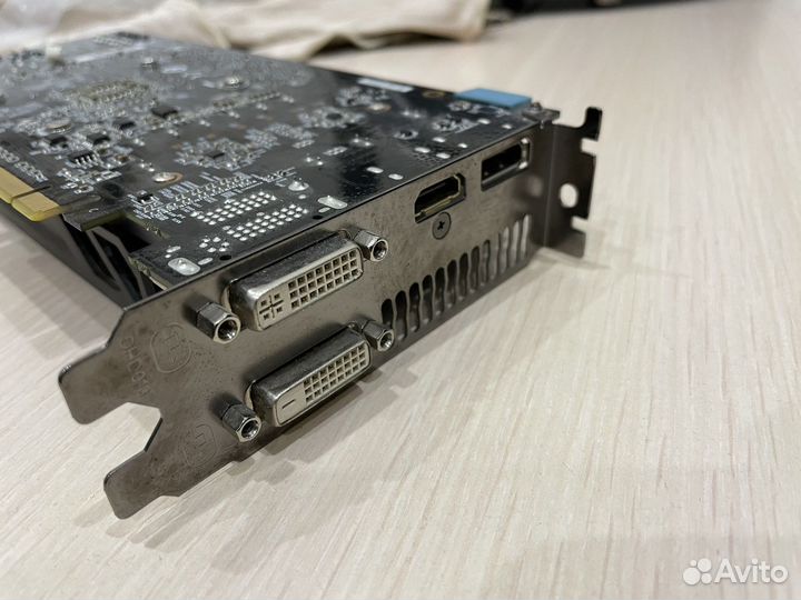 Видеокарта gigabyte radeon r9 200 2gb