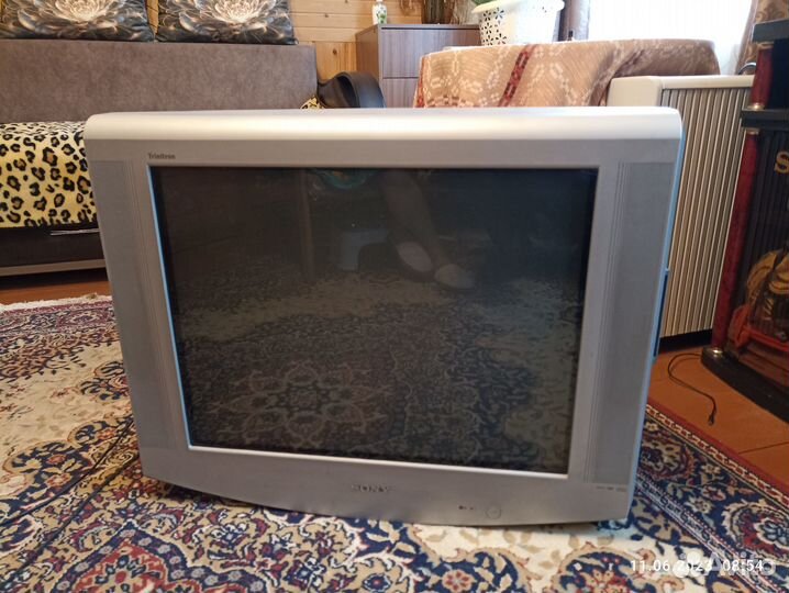 Телевизор Soni trinitron