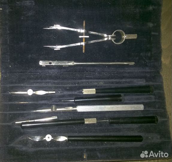 Чертежные инструменты (для черчения)