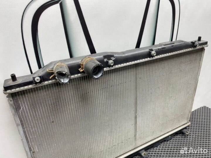 Радиатор охлаждения двигателя Honda Civic FD(4Д)