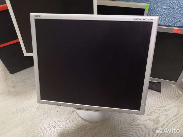 Рабочие Мониторы 17