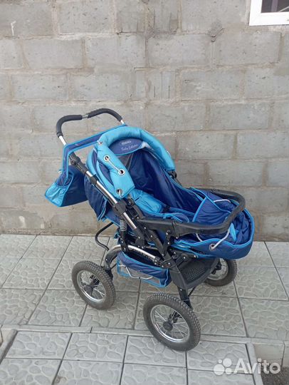 Прогулочная коляска