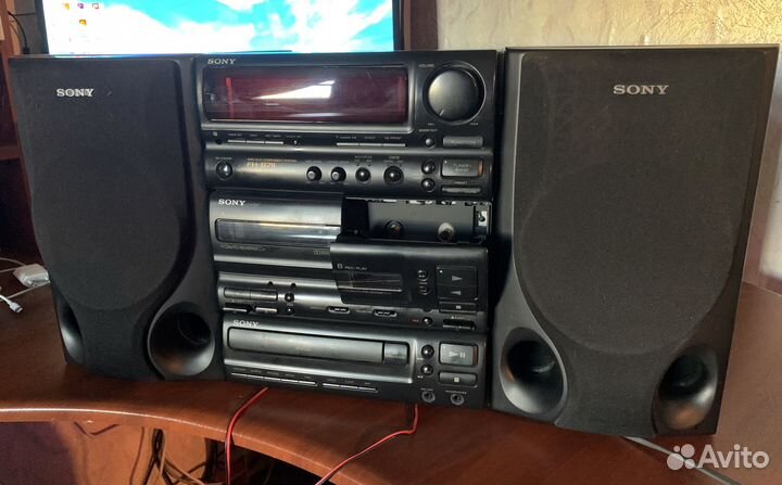 Продается HiFi mini музыкальный центр Sony FH-D711