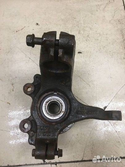 Кулак поворотный передний правый Mazda 3