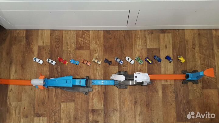 Хотвилс трек с машинками