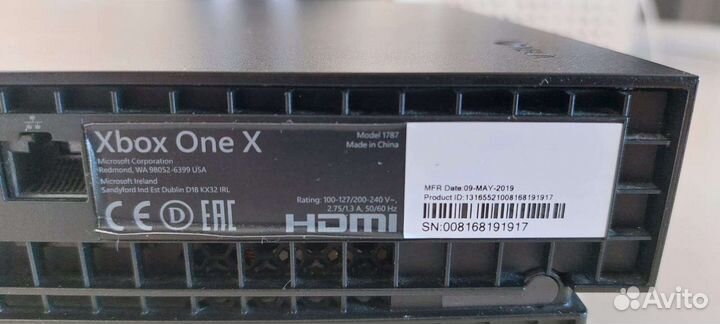 Xbox one x + 2 геймпада