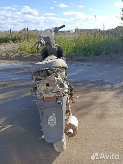 Скутер шторм, целиком или по запчастям