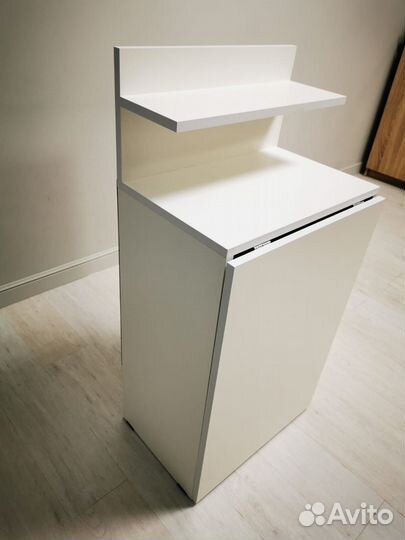 Маникюрный стол складной