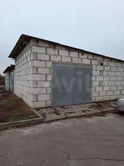 Гараж, > 30 м²