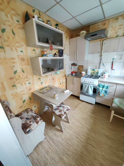 2-к. квартира, 42 м², 3/5 эт.