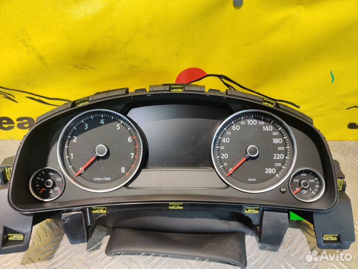 Панель приборов спидометр Volkswagen Touareg 7P5