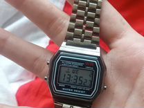 Классические винтажные электронные часы Casio