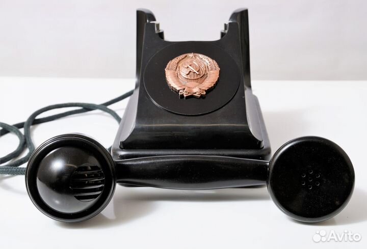 Старинный телефон багта-50 цб.1963 г. Герб СССР