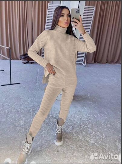 Костюм женский