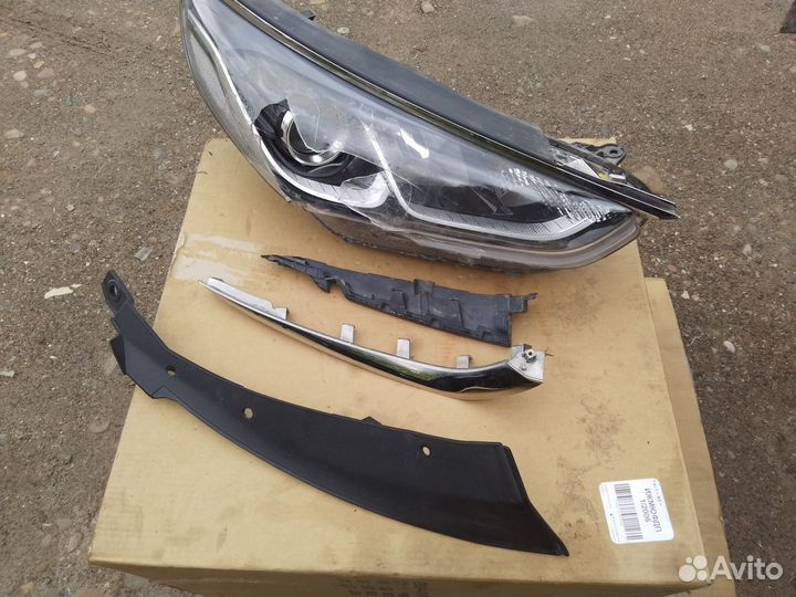 Фара правая Hyundai Sonata 7 2017-2019 галоген