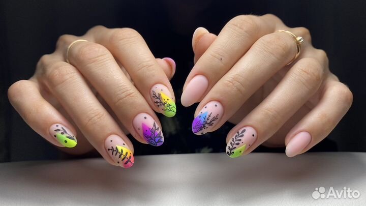 Маникюр на дому или с выездом