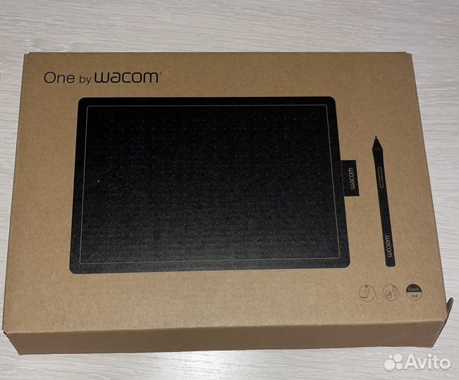 Графический планшет Wacom One by Wacom Medium
