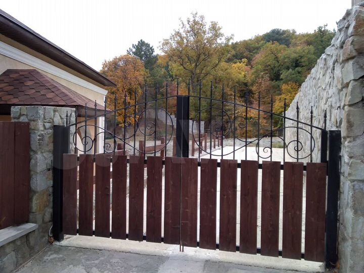 Дом 226,9 м² на участке 10 сот.