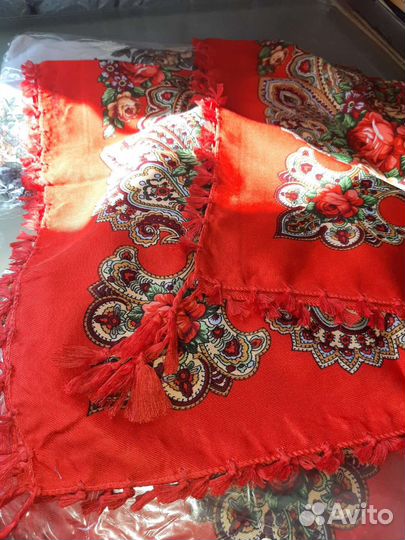 Платки, палантины