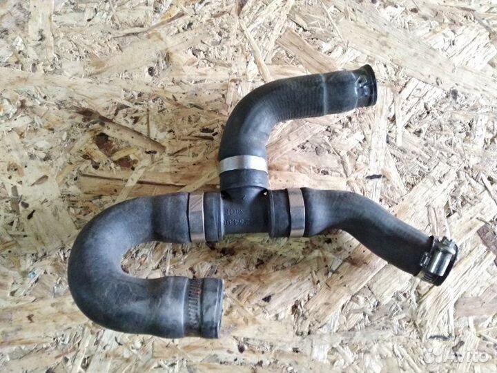 Патрубок системы охлаждения Mercedes Vito W639 2.2