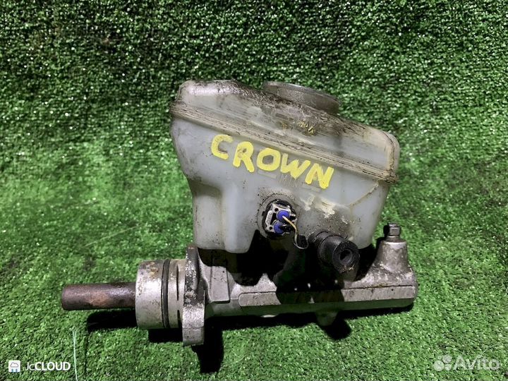 Главный тормозной цилиндр на toyota crown JZS175 2