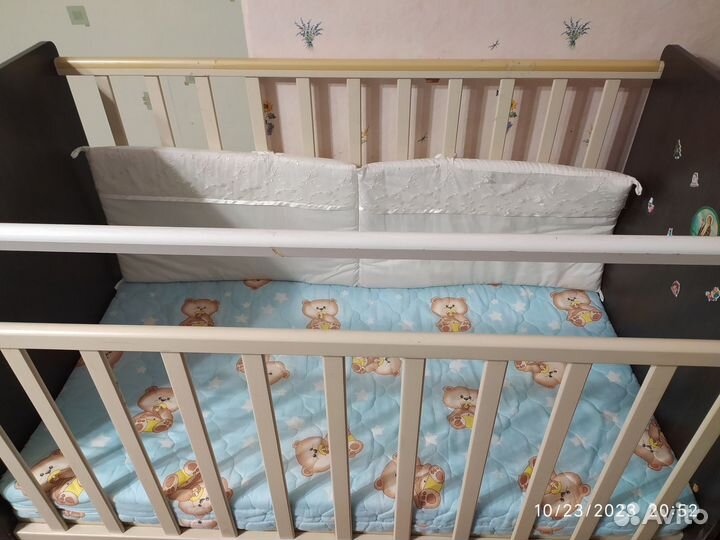 Детская кроватка